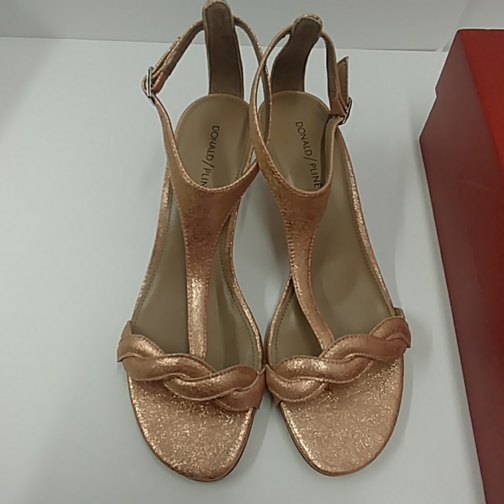 Donald J Pliner Kate Rose Gold Sandals 8.5 M